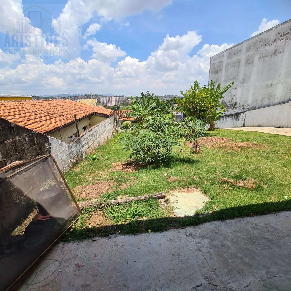 casa de 70m2 em terreno de 444m2 - Jardim Santa Lúcia