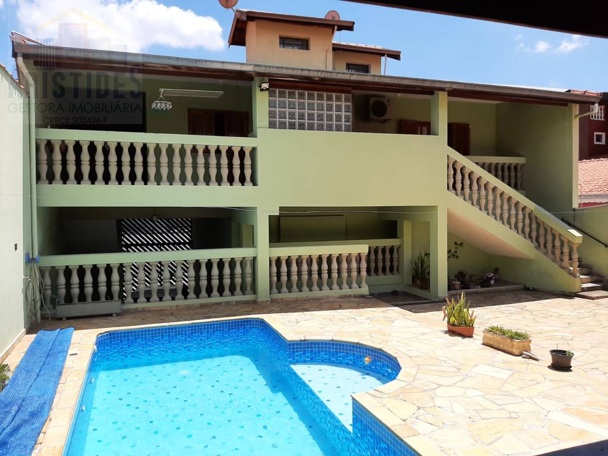 Casa em Campo Limpo Paulista, Jardim Solange, com 3 quartos, 345m² .
